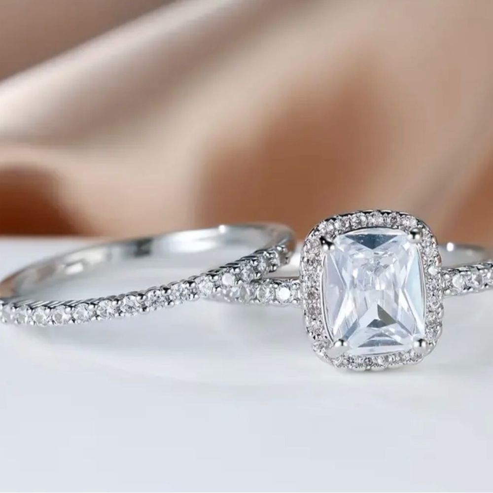 New 18k white gold wedding ring set